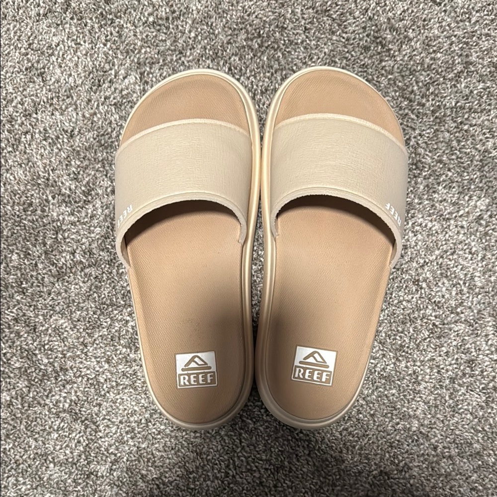Reef Women's Cream Slide Sandals